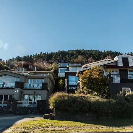 Queenstown House Bed & Breakfast And Apartments-3